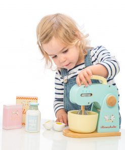 Toys modeled bu Lilly, Tabitha, Poppy and Leon