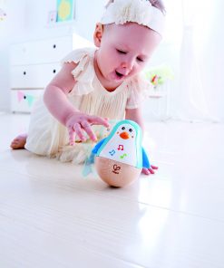 E0331 Penguin Musical Wobbler with child-2