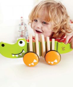 E0348 Walk-A-Long Croc with child 1