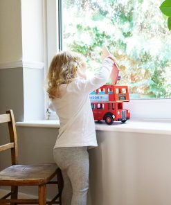 TV469-london-bus-girl-removing-roof