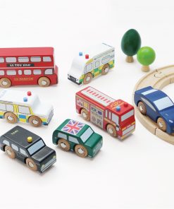 tv267-london-cars-wooden-wheels-on-all-popular-train-tracks