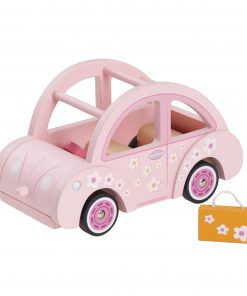 ME041-sophies-car-2021-yellow-suitcase-outside-of-car-on-white