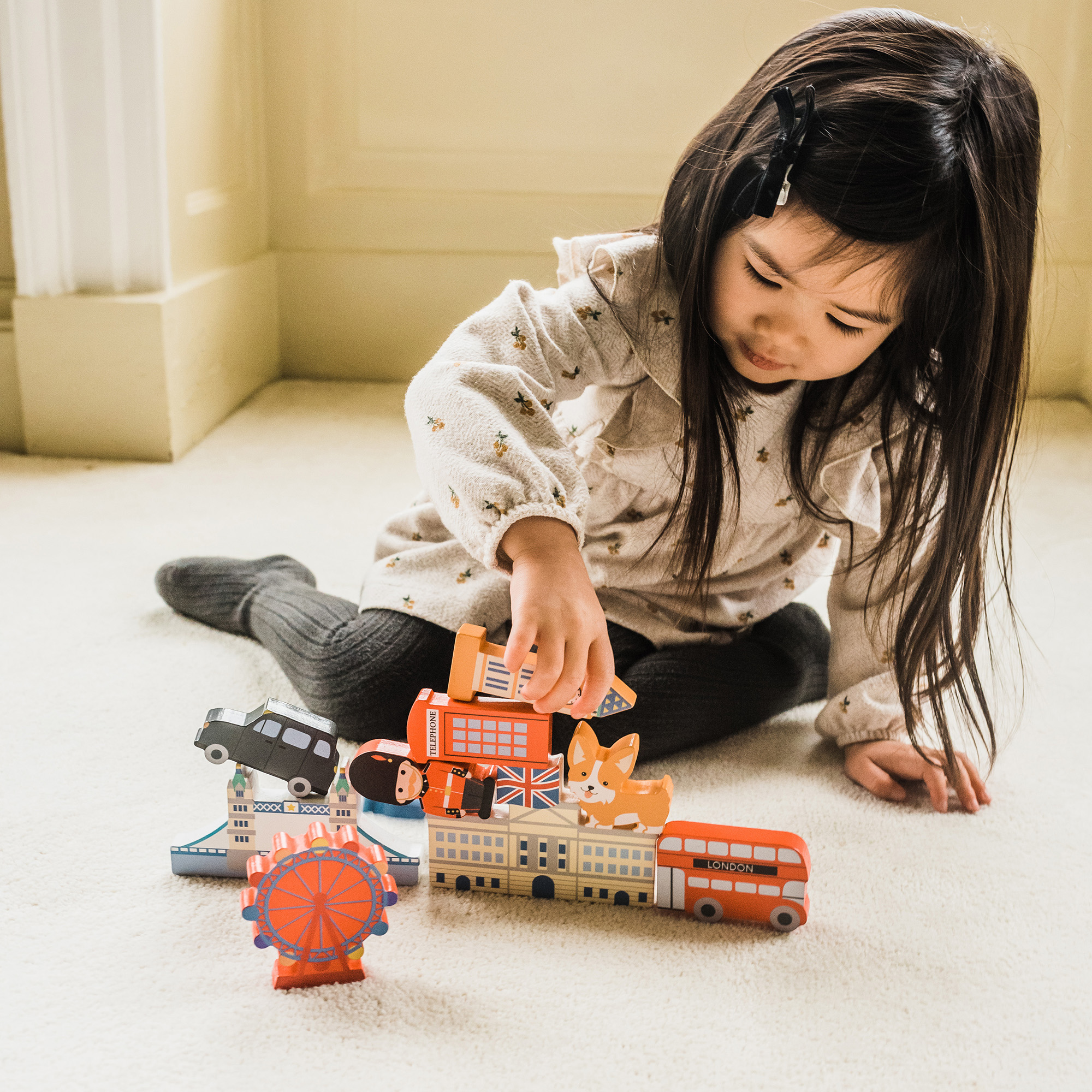 STACKING GAME - LONDON_LIFESTYLE_8