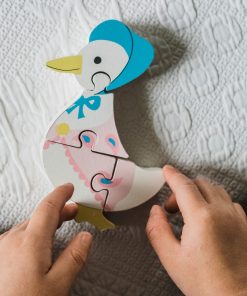 WOODEN PUZZLE - JEMIMA PUDDLE-DUCK_3_LIFESTYLE