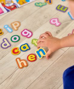 305_Giant Alphabet_04_WEB